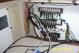 BuildingElectricalPanel05.jpg